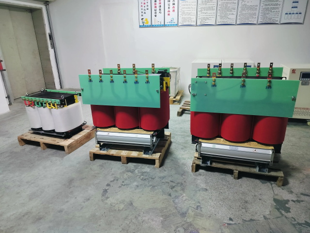 鹰手营子矿KS11-1000KVA矿用变压器